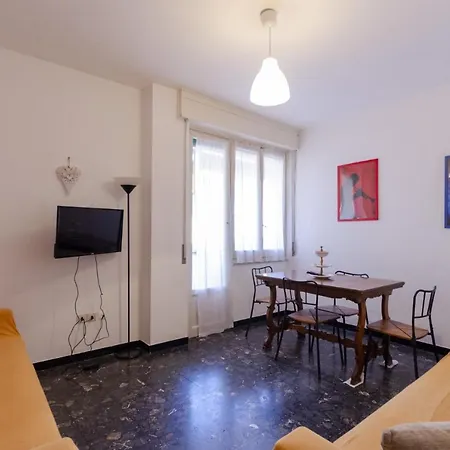 Altido Family Apt For 8 With Parking In Central *